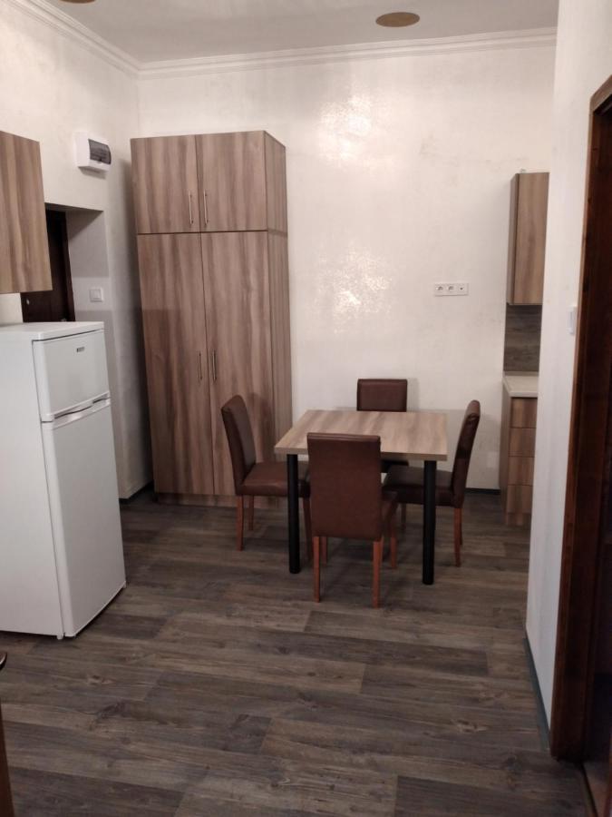 Bem Downtown Apartment Debrecen Esterno foto